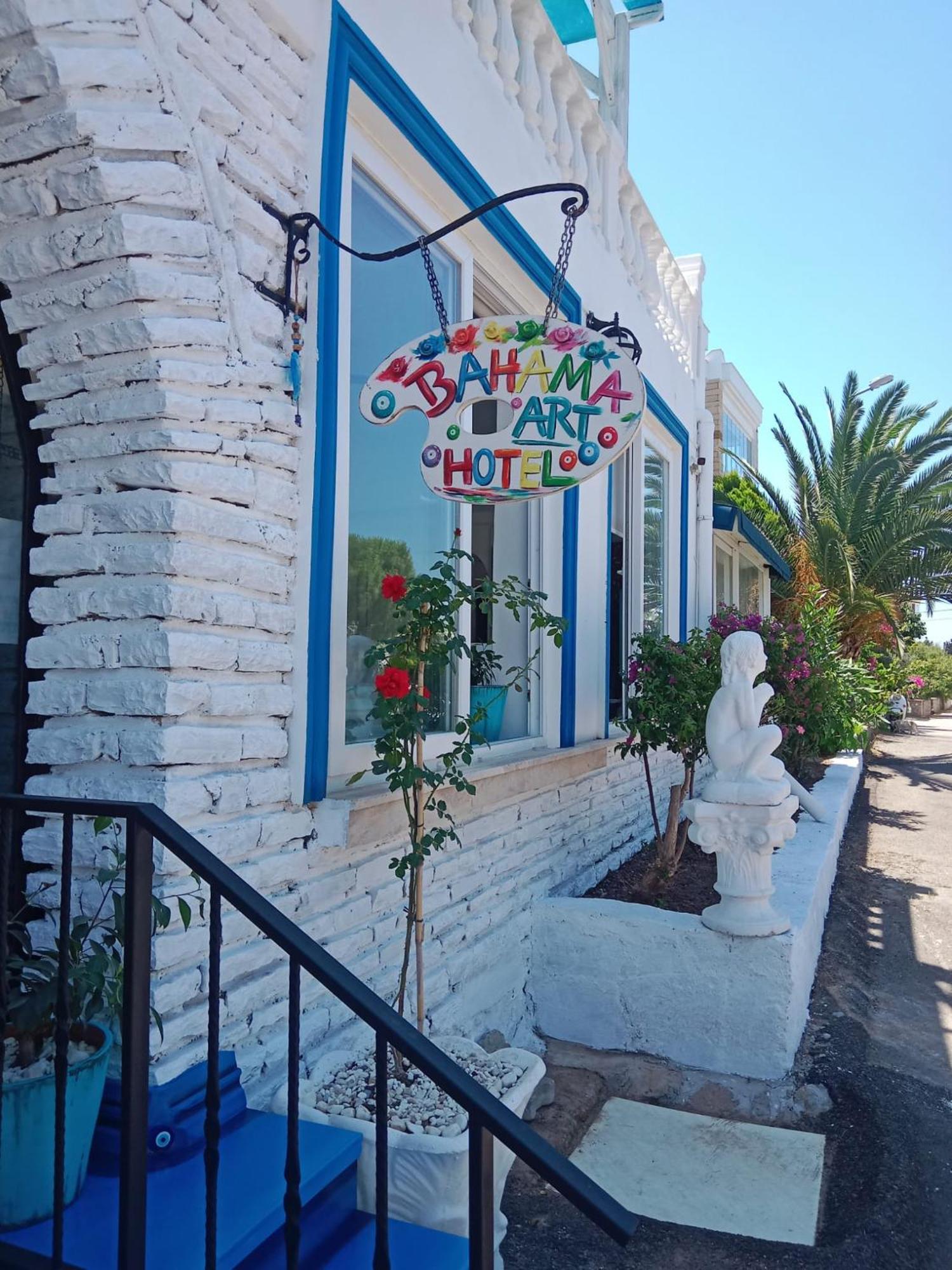 טורגוטריס Bahama Art Hotel מראה חיצוני תמונה